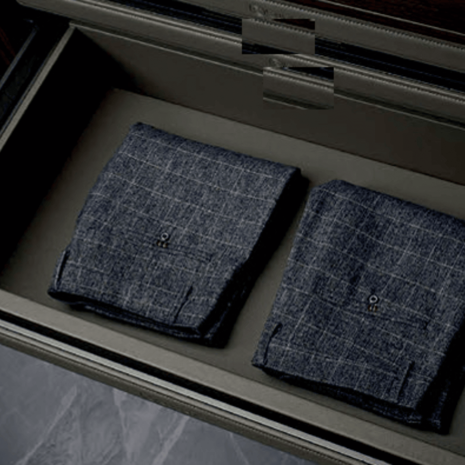 CLOTHES BASKET