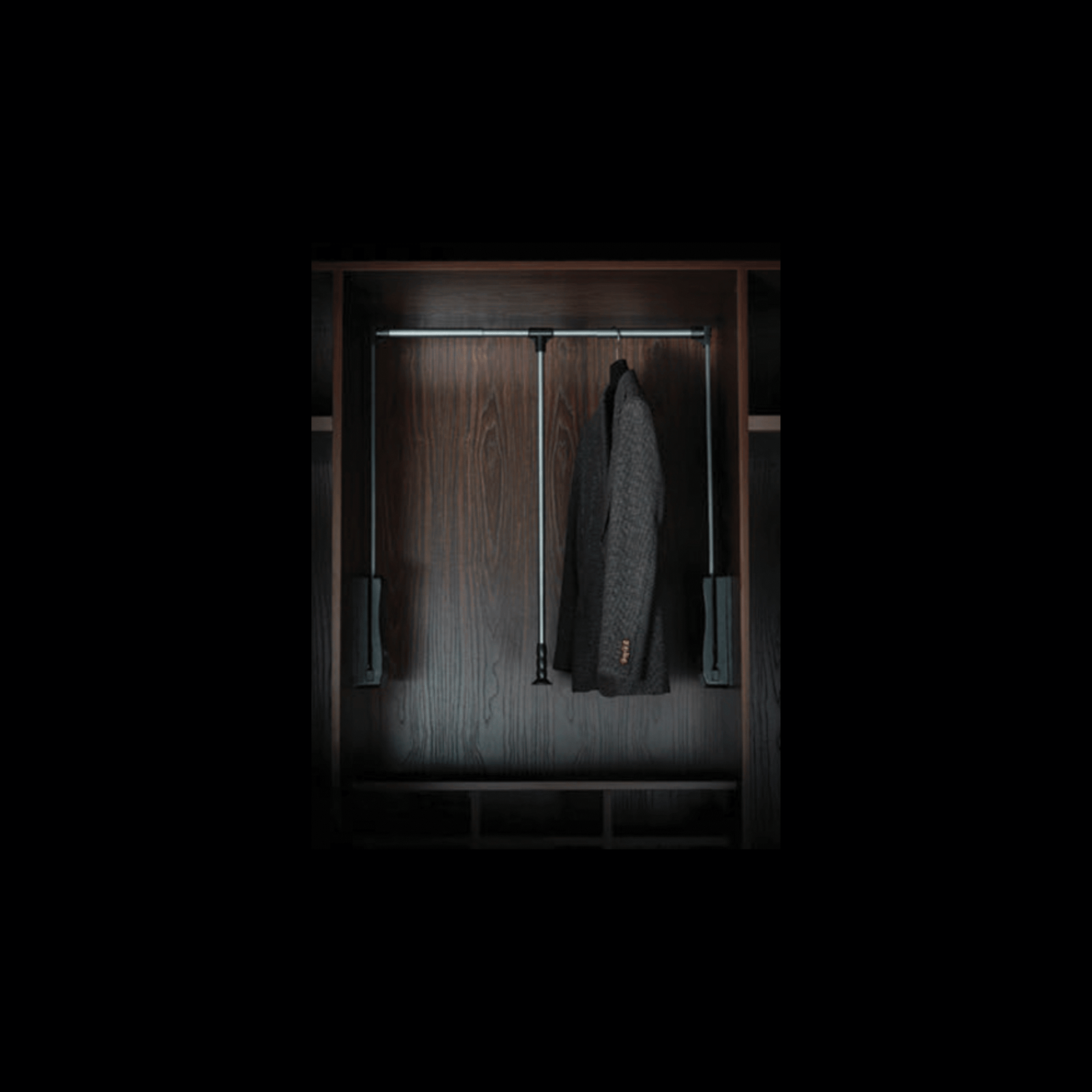 WARDROBE LIFTER